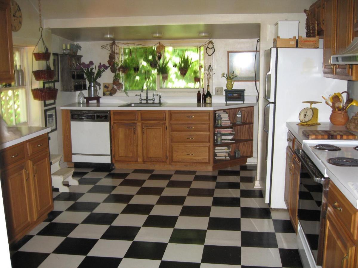 B&B On Seven Acres With Private Bed & Bath Clinton Corners Екстериор снимка
